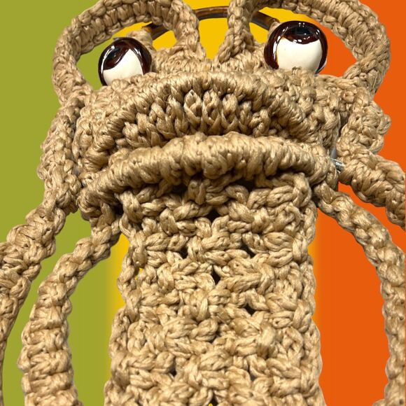 Vintage 70s Macrame Tan Frog Wall Art Decor Hanging Towel Holder Hippy 26x12 - Picture 5 of 11